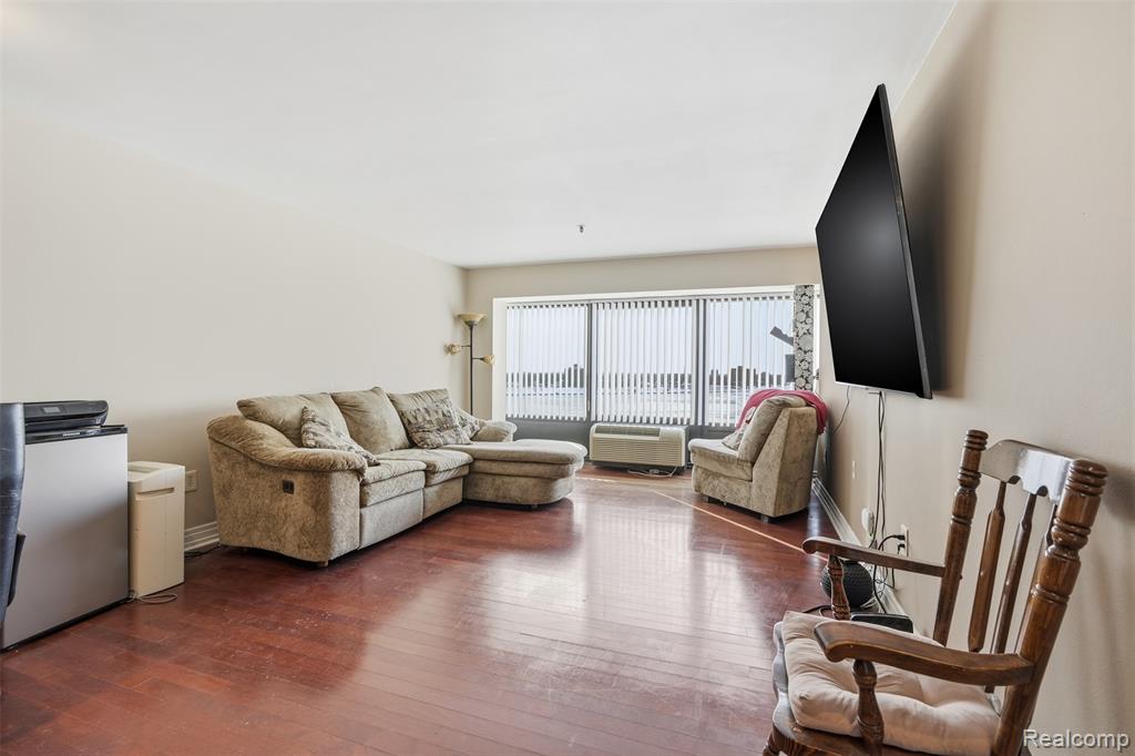 1001 W Jefferson Avenue, 12i, Detroit, MI 48226 — Photo 7