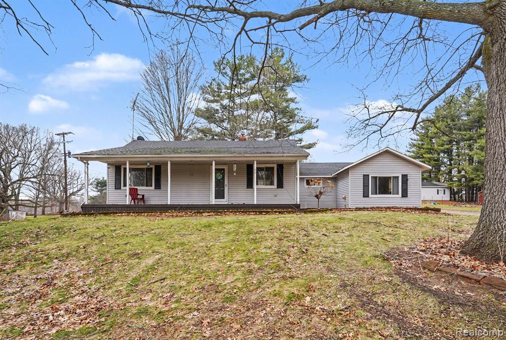 90 S Elm Grove Road, Lapeer, MI 48446 — front exterior