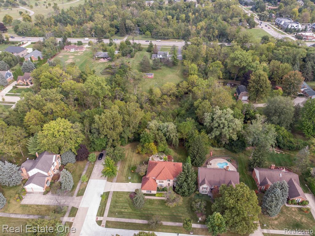 4088 PARKSTONE Court, Troy, MI 48098 — Photo 29
