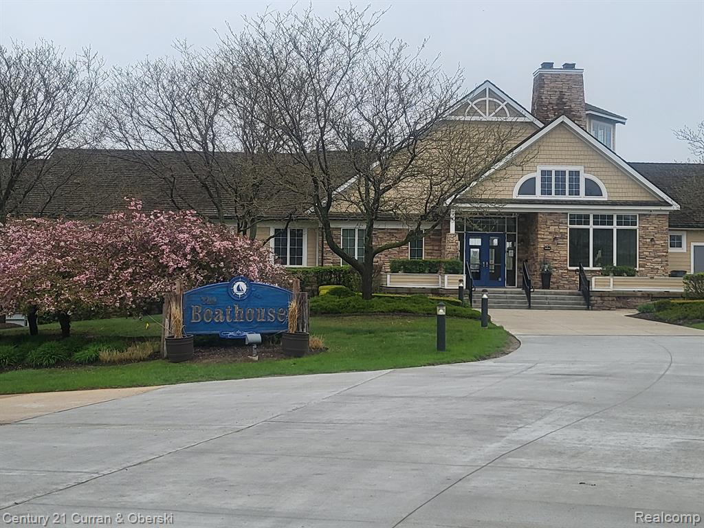 49945 STREAMWOOD Drive, UNIT #74, Novi, MI — Photo 32