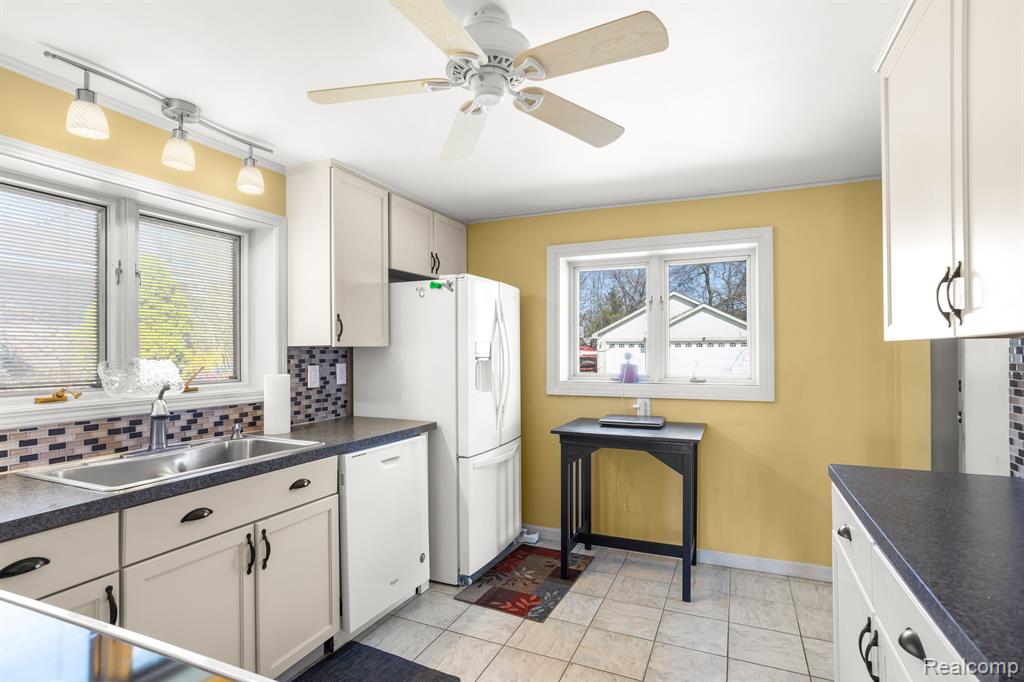 7989 LOCKLIN, West Bloomfield, MI 48324 — Photo 12