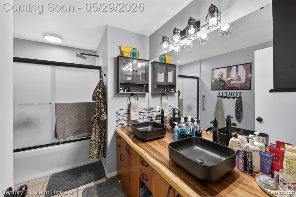 985 S Park Street, Highland, MI 48356 — Photo 20