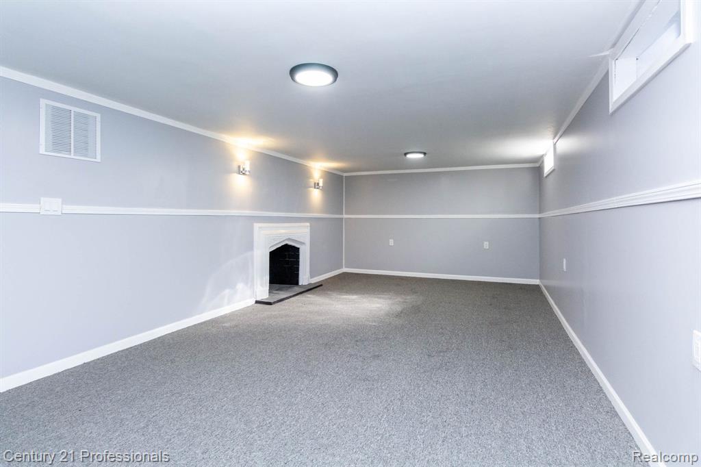9357 Piedmont Street, Detroit, MI 48228 — Photo 33