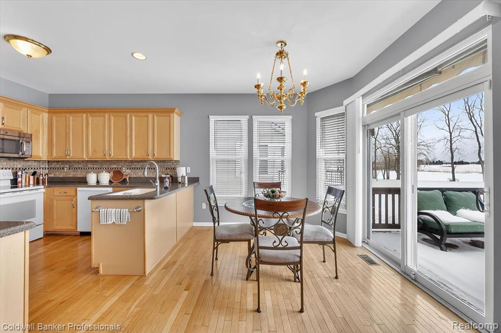 285 Stony Lake Drive, Oxford, MI 48371 — Photo 14