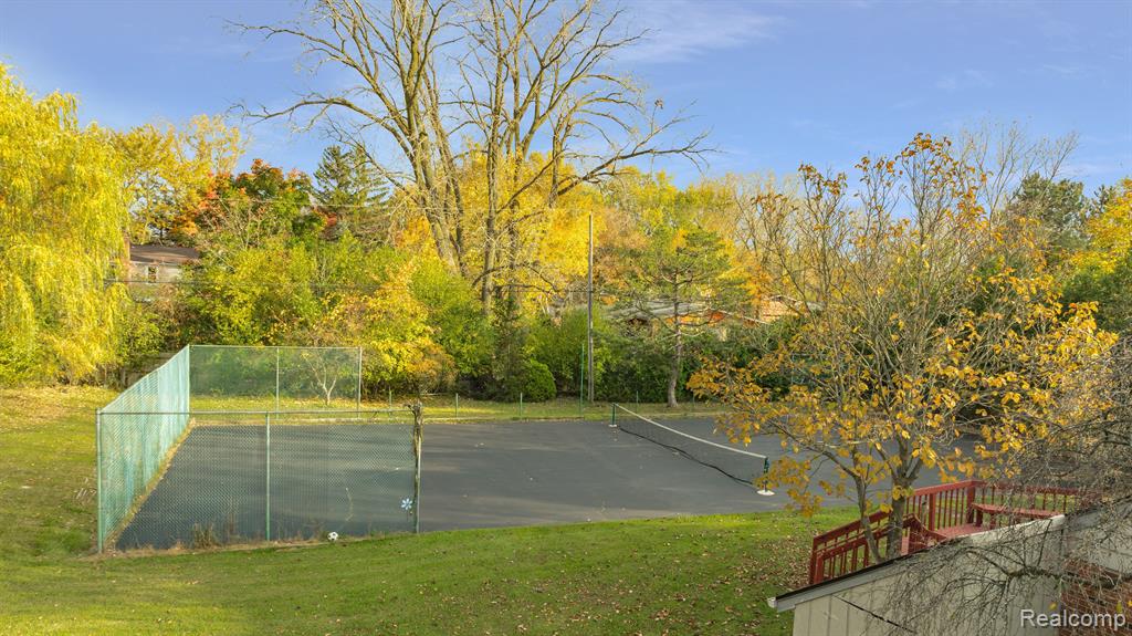 5731 FARMINGTON Road, West Bloomfield, MI — Photo 54