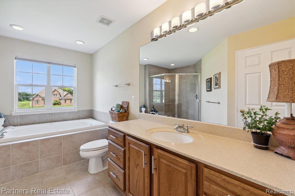 822 SADDLE CLUB Lane, Howell, MI 48843 — Photo 19