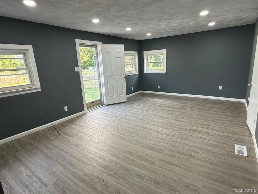 7240 Lamphere, Redford, MI 48239 — Photo 4