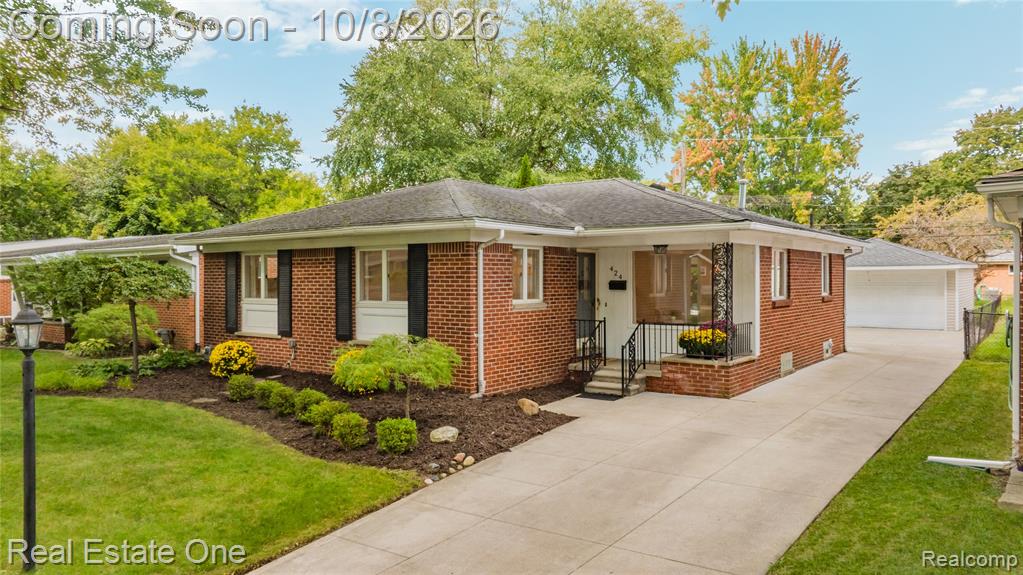 424 W La Salle Avenue, Royal Oak, MI 48073