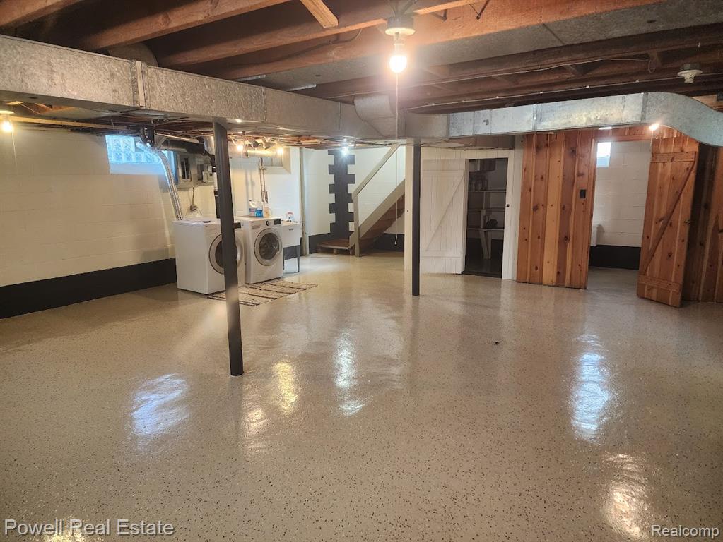 912 Cedarhill Drive, Royal Oak, MI 48067 — Photo 12