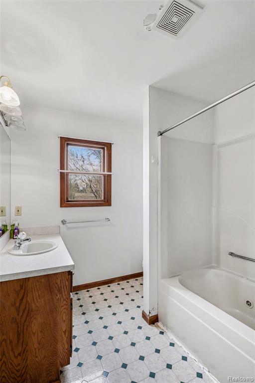3932 Thomas Road, Oxford, MI 48371 — Photo 16
