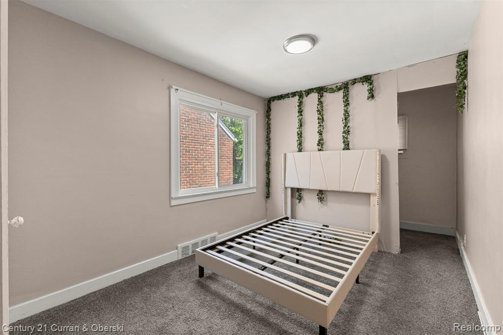 7026 Steadman Street, Dearborn, MI 48126 — Photo 19