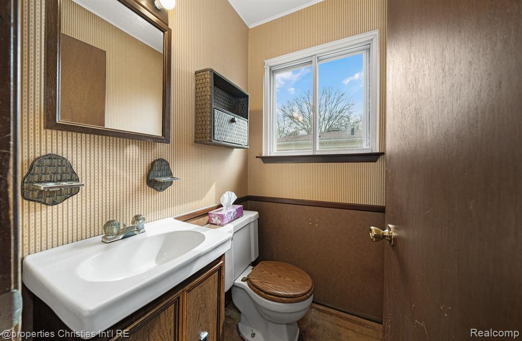4684 CHAPEL Drive, Troy, MI 48085 — Photo 51