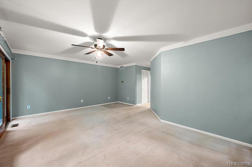 670 Rolling Acres Drive, Ortonville, MI 48462 — Photo 32