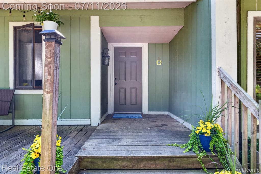 310 S Van Road, Holly, MI 48442 — Photo 5