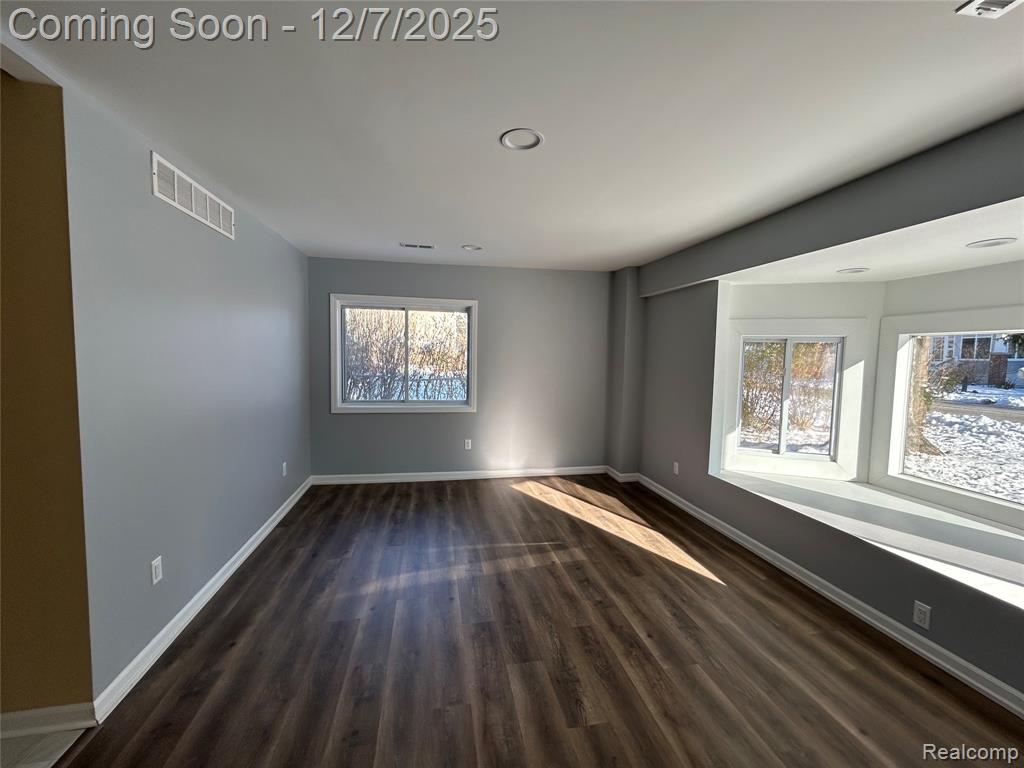 2488 Willow Beach Street, Keego Harbor, MI 48320 — Photo 28