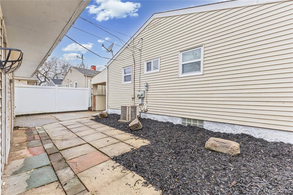 277 White Street, Ecorse, MI 48229 — Photo 4