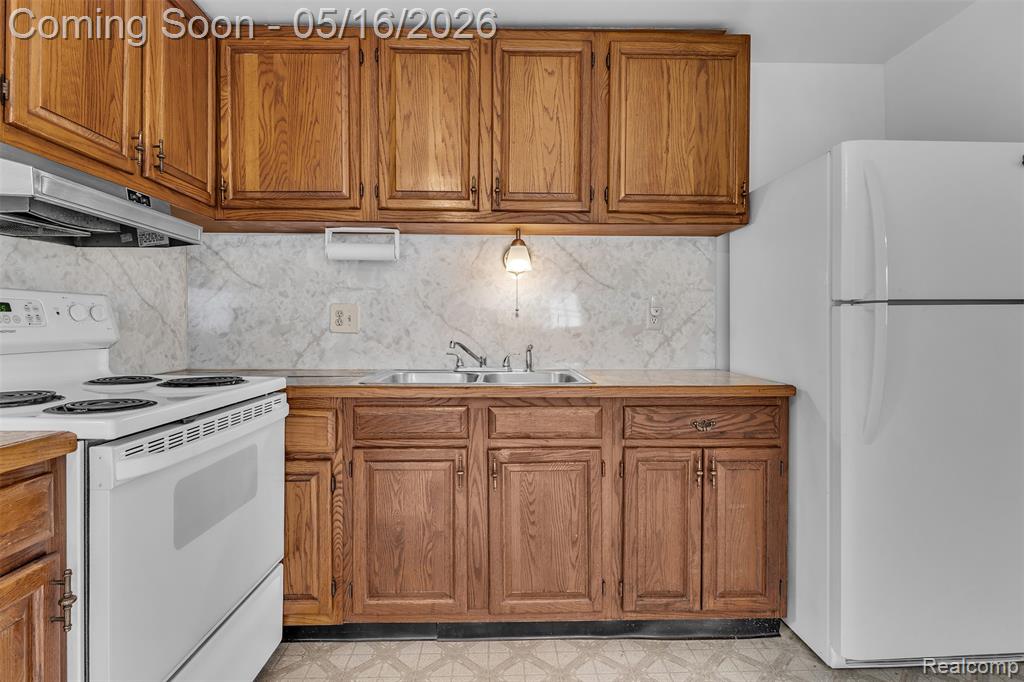 11 Faust Court, Ann Arbor, MI 48108 — Photo 16