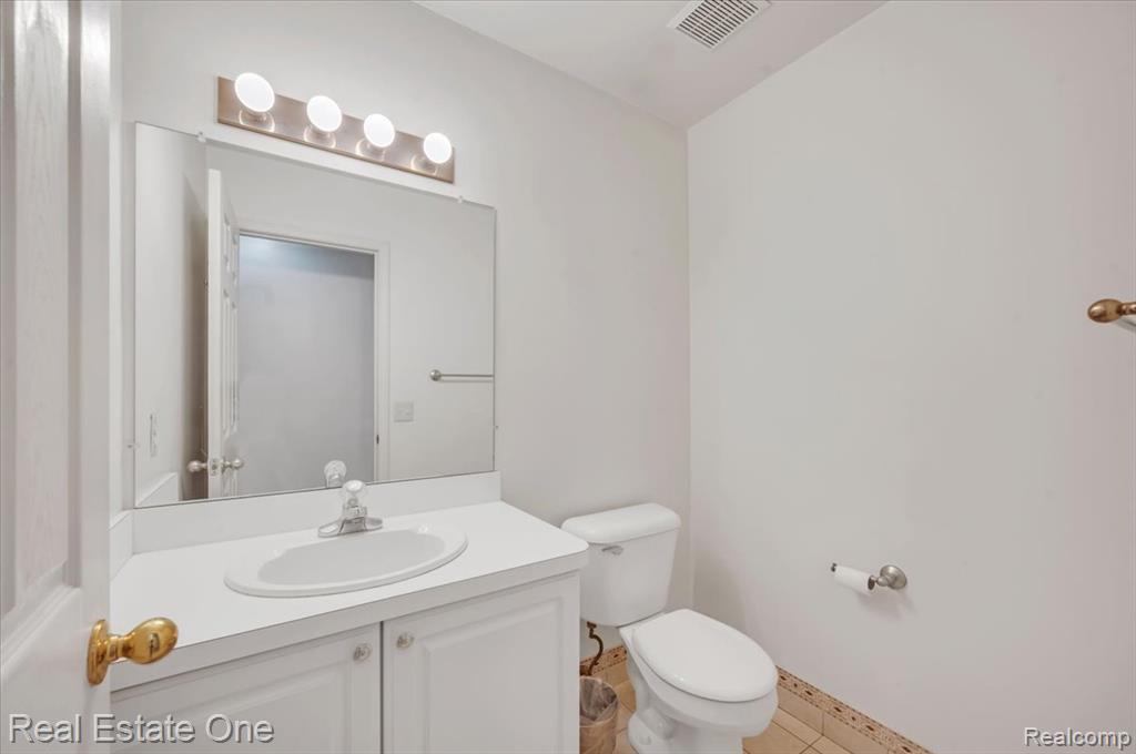 751 Bristol Lane, Clarkston, MI 48348 — Photo 17