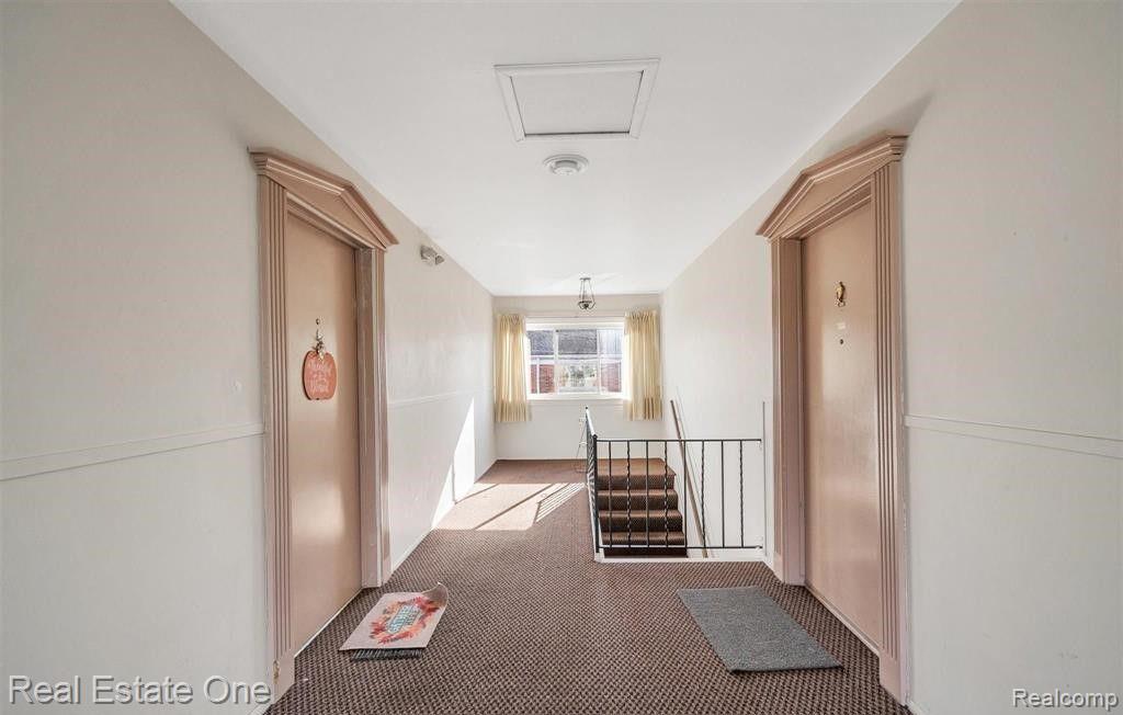 32718 GRAND RIVER Avenue, C12, Farmington, MI 48336 — Photo 3