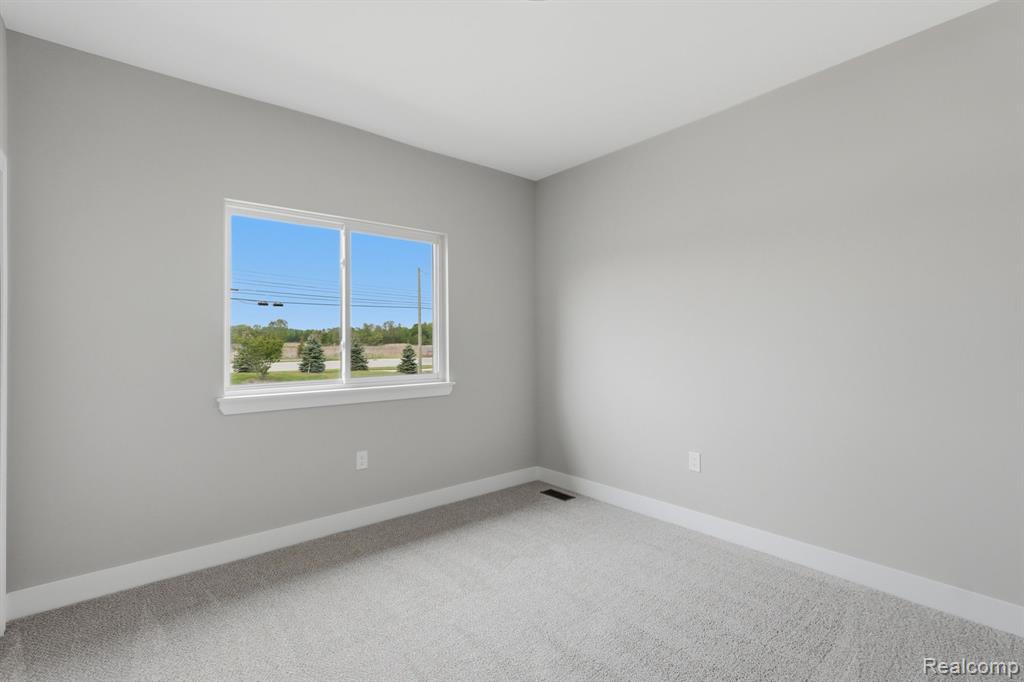 50976 Remar Farms Dr, Macomb, MI 48042 — Photo 10