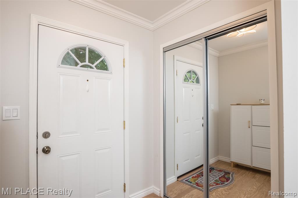 1599 Brentwood Drive, Troy, MI 48098 — Photo 5
