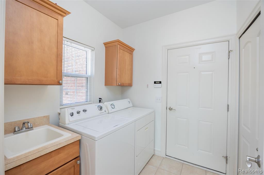 49290 Wayburn Drive, Macomb, MI 48042 — Photo 8