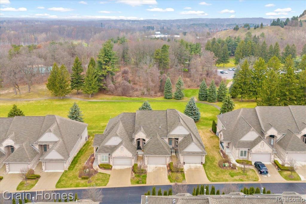 5808 KNOB HILL Circle, Clarkston, MI 48348 — Photo 38