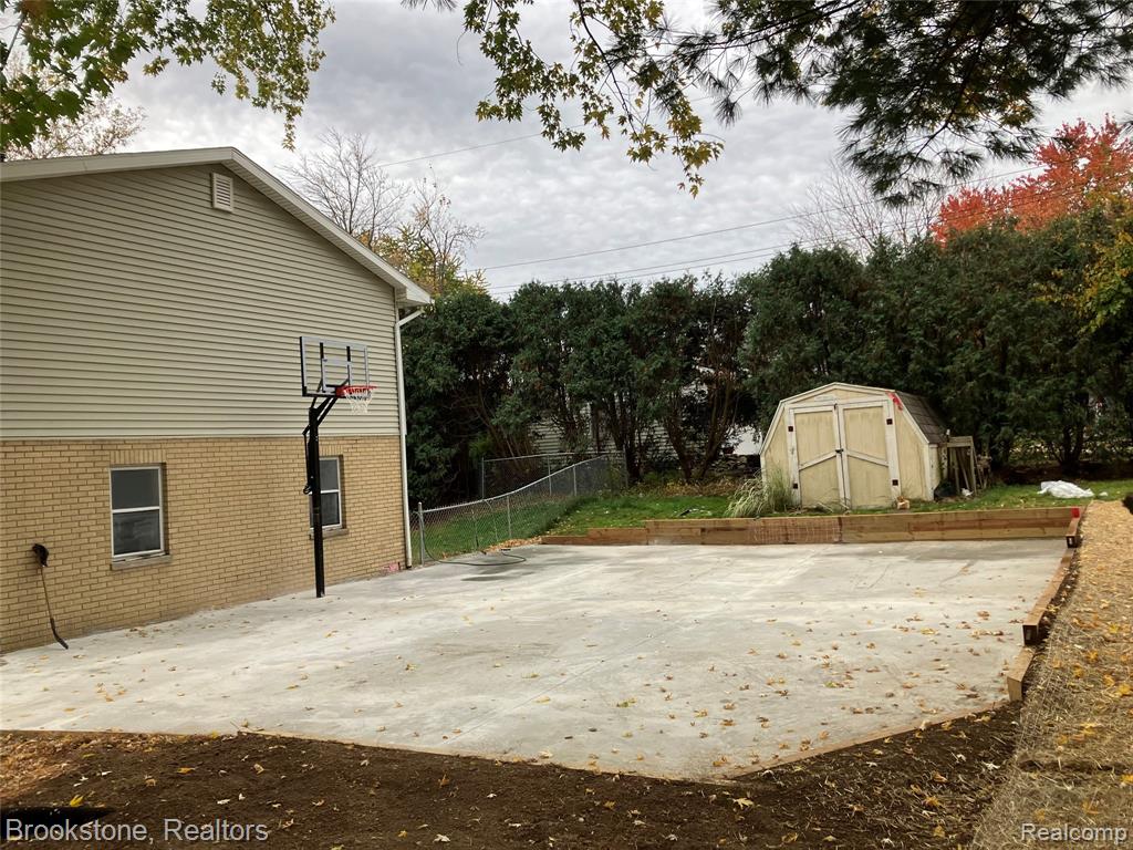4785 Sylvanview Drive, Clarkston, MI 48348 — Photo 5
