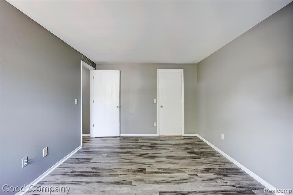 4363 Crooks Road, Royal Oak, MI 48073 — Photo 24