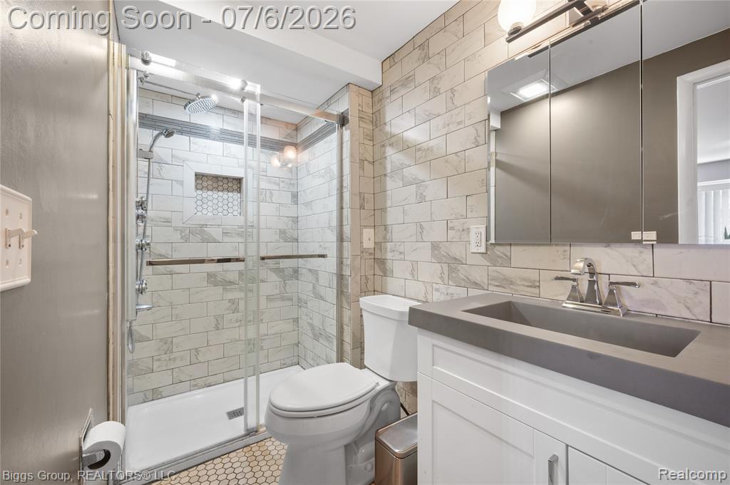 26207 Meadowbrook Way, Lathrup Village, MI 48076 — Photo 23