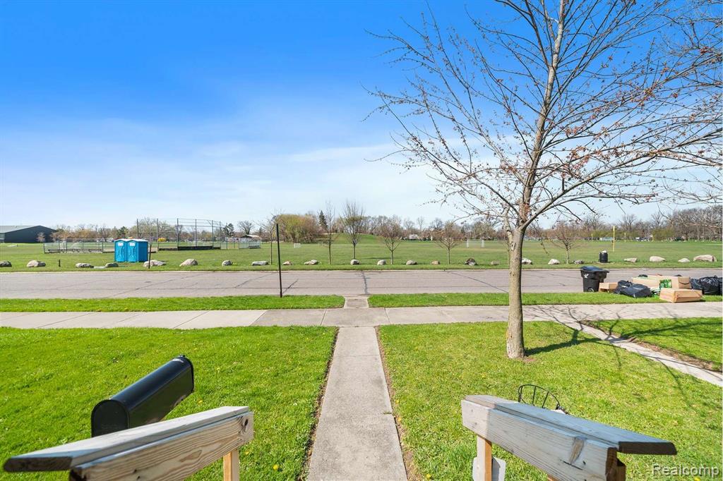 5310 LAFONTAINE Street, Detroit, MI 48236 — Photo 45