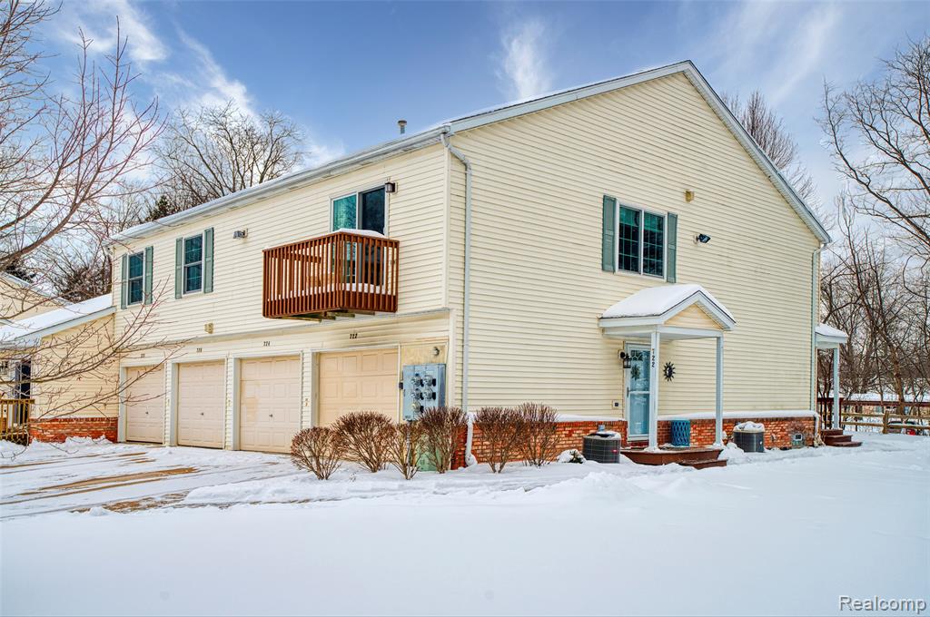 722 Griswold Street, 8, Howell, MI 48843 — front exterior