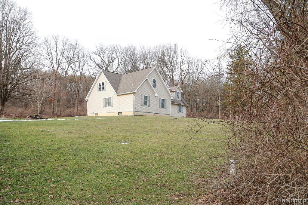 2755 Curtis Road, Leonard, MI 48367 — Photo 11