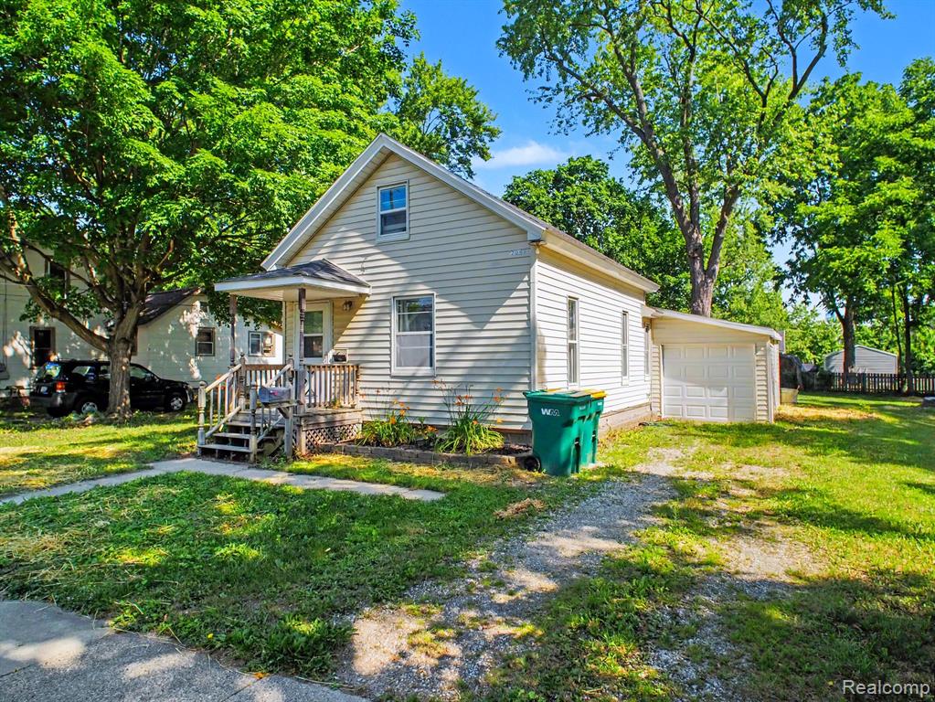 204 W Perry Street, Durand, MI 48429
