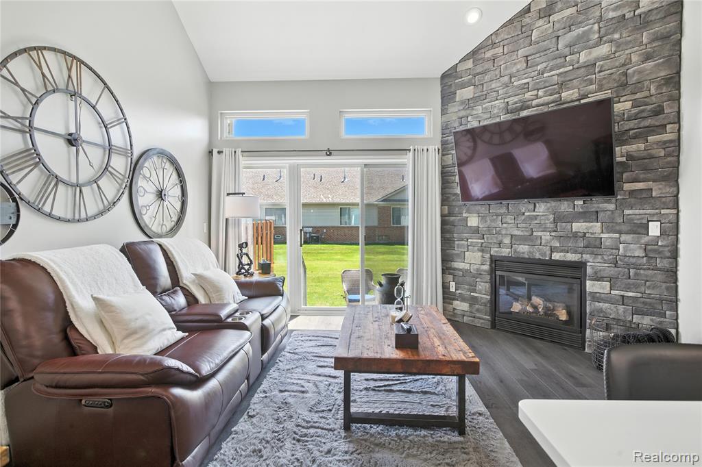 50501 Abbey Drive, New Baltimore, MI 48047 — Photo 19