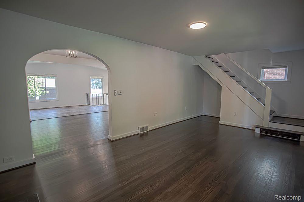 409 BALDWIN Avenue, Royal Oak, MI 48067 — Photo 9