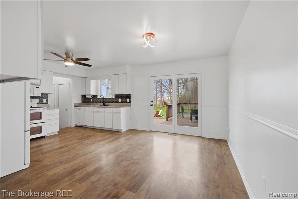 8254 Nichols Road, Gaines Vlg, MI 48436 — Photo 20