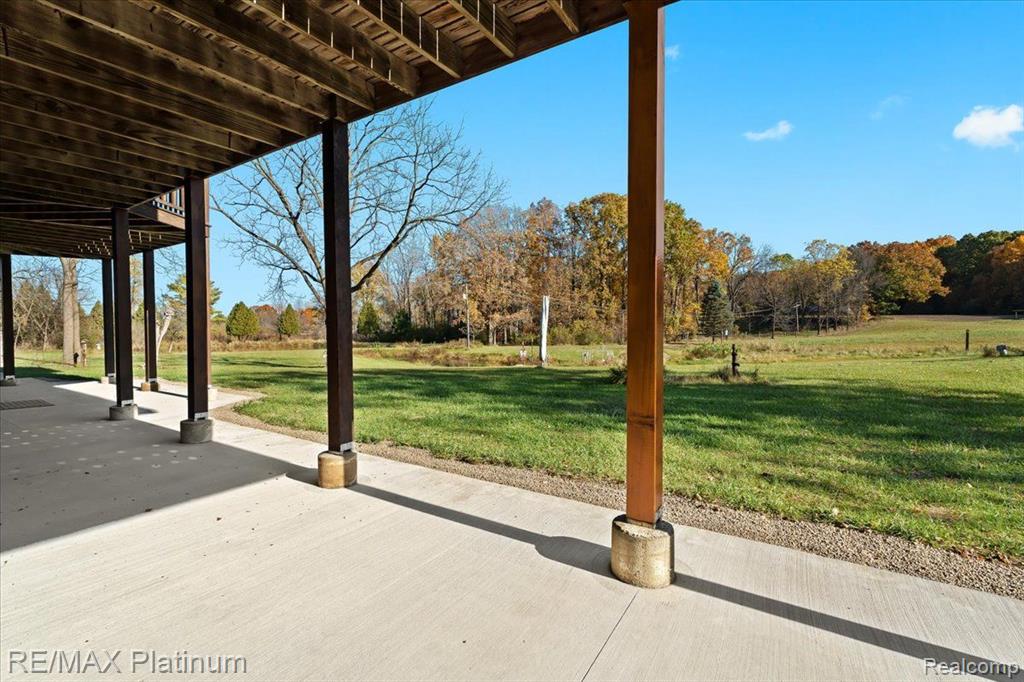 1215 S Bull Run Road, Fowlerville, MI 48836 — Photo 11