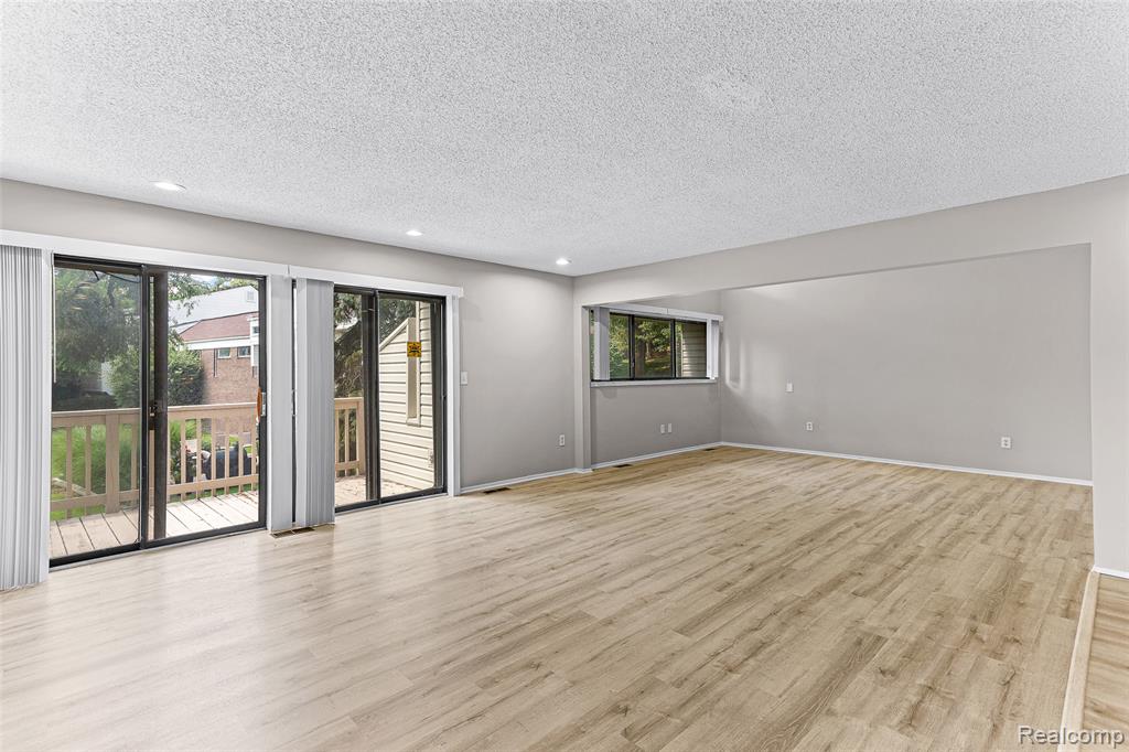 5317 Fairway Lane, West Bloomfield, MI 48323 — Photo 7