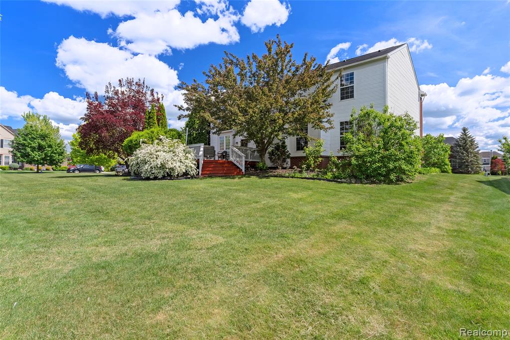 6241 Sapphire Court, Grand Blanc, MI 48439 — Photo 46