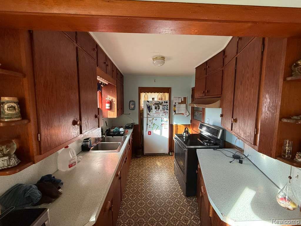 819 Cawood Street, Lansing, MI 48915 — Photo 8