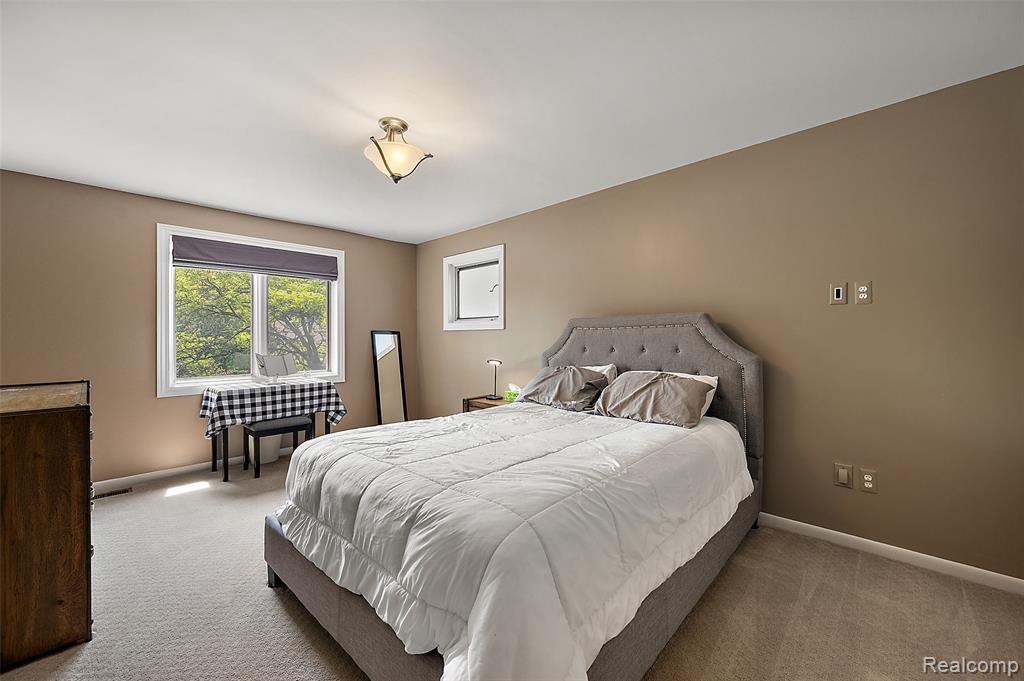 6730 Whiting Drive, Troy, MI 48098 — Photo 26