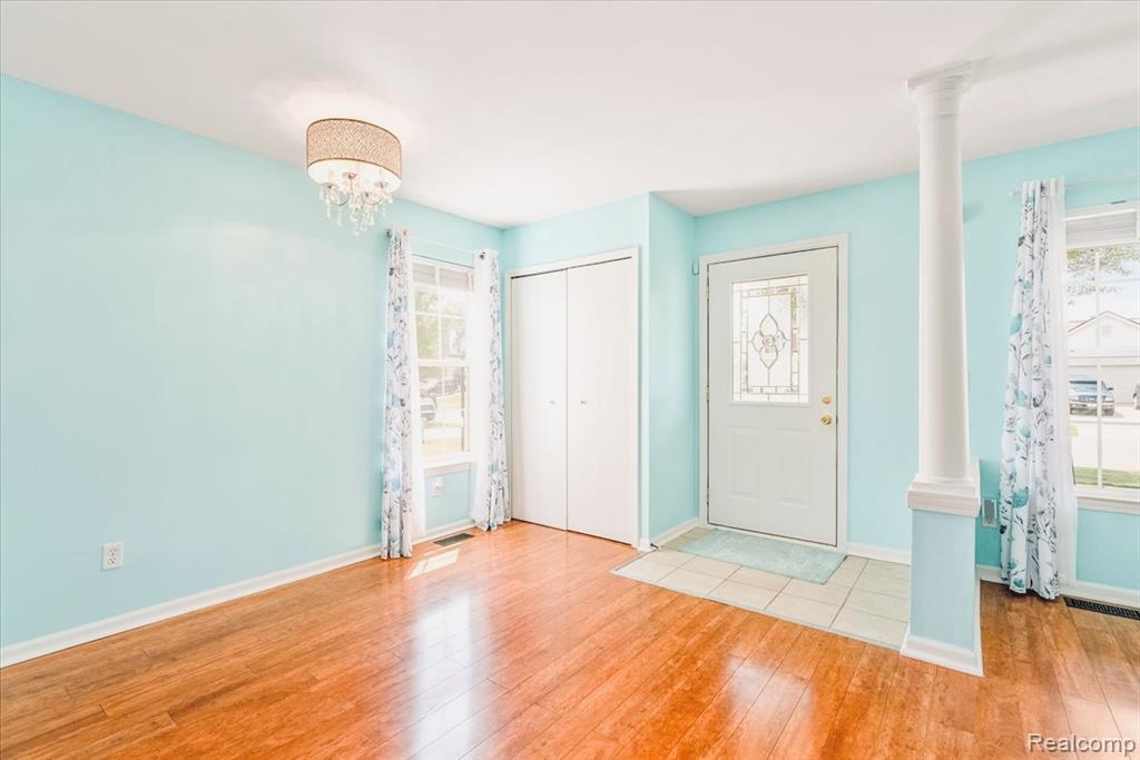 7329 Greenfield Street, Ypsilanti, MI 48197 — Photo 3