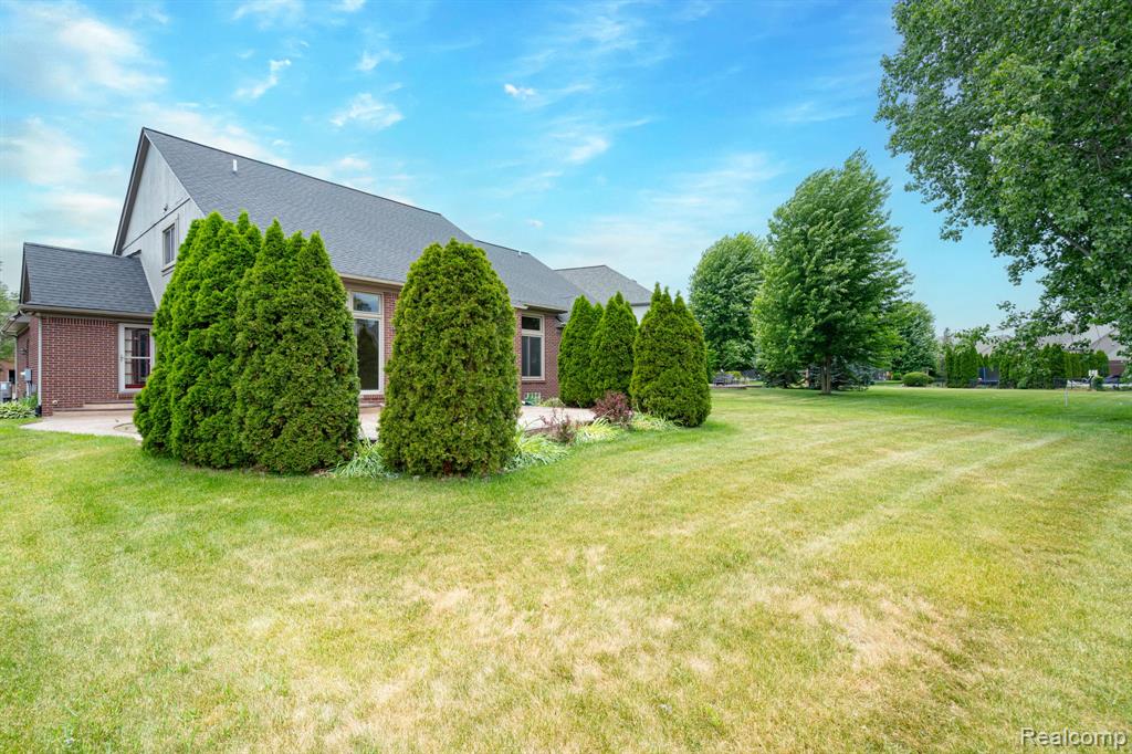 47248 Malburg Way Drive, Macomb, MI 48044 — Photo 8