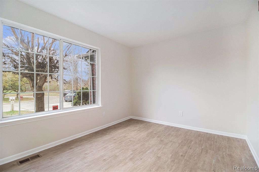40882 BLUESPRINGS Street E, Canton, MI 48188 — Photo 10