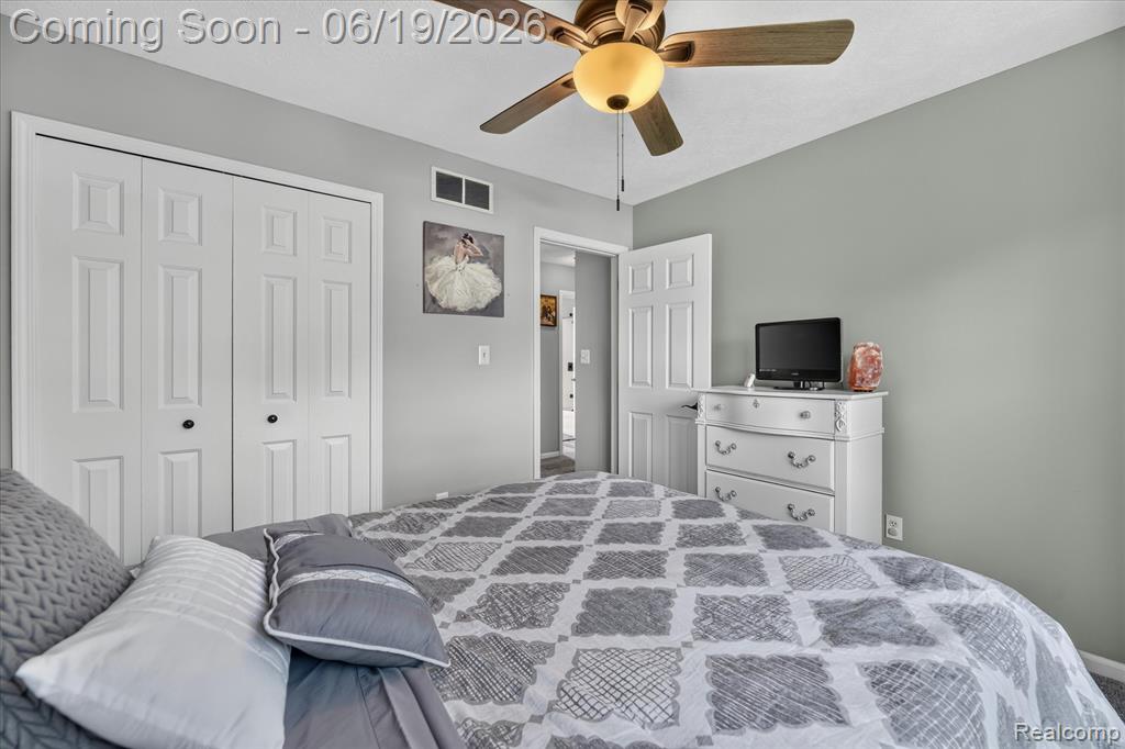 5900 Carter Court, Howell, MI 48843 — Photo 35