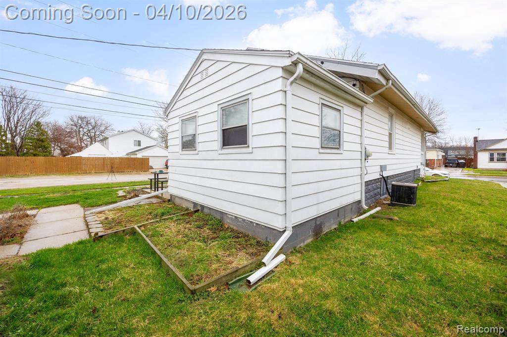 11804 Garfield Street, Riverview, MI 48193 — Photo 12