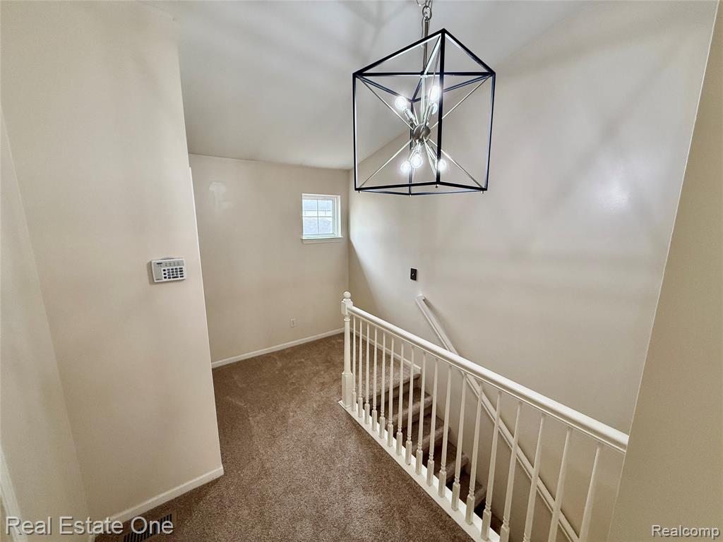 716 Palmer Drive, Pontiac, MI 48342 — Photo 13