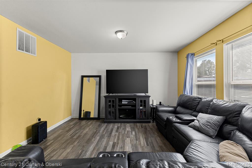 1659 Greenway Drive, Ypsilanti, MI 48198 — Photo 5