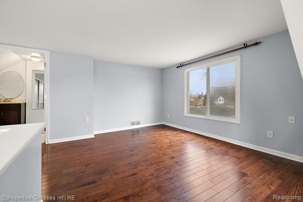 2435 Sunnyknoll Avenue, Berkley, MI 48072 — Photo 15